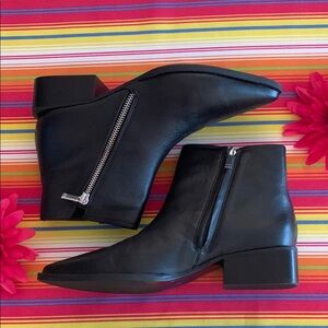 Marc Jacobs Black Ankle Boot Sz 8